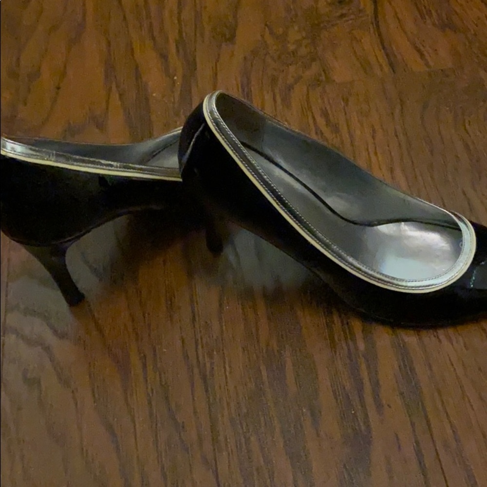 Heels - Picture 4 of 4